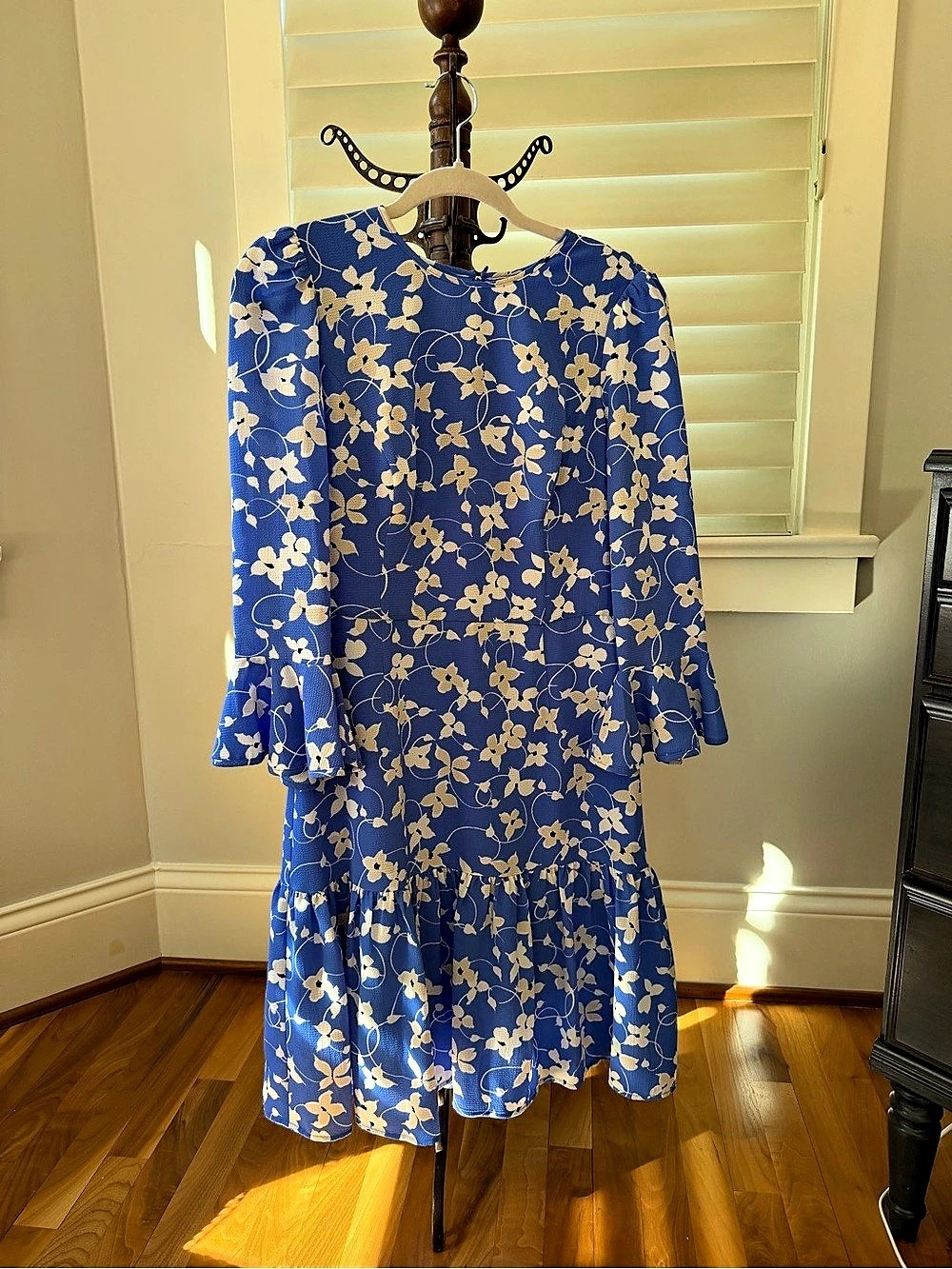 NWT Eliza J Floral Midi Dress in Lilac & White
